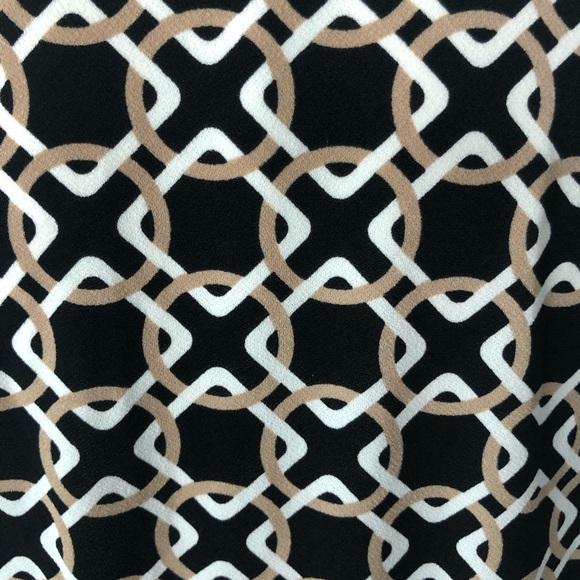 Banana Republic sleeveless twist top - Picture 6 of 7